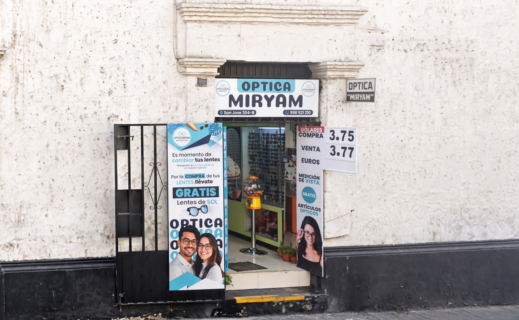 Fachada de Óptica Miryam, Calle San José 304-B, centro de Arequipa